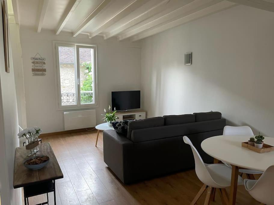 Tiny Paradise - 2 Bedrooms Apartment Montigny-sur-Loing Extérieur photo