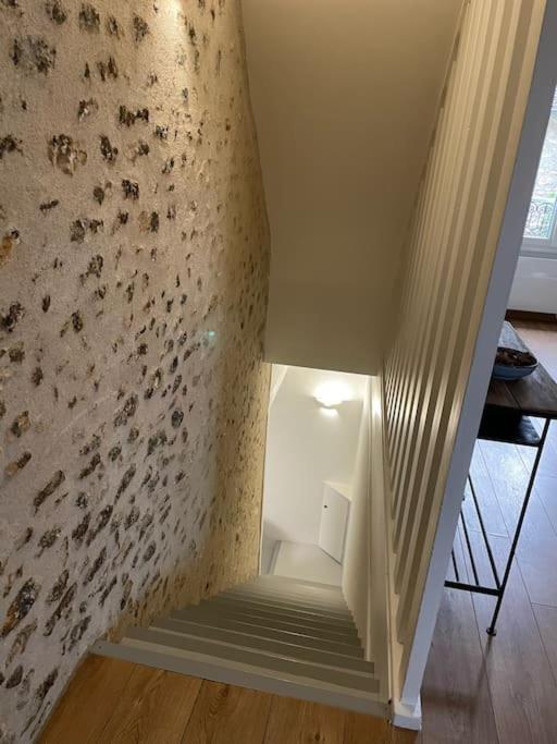 Tiny Paradise - 2 Bedrooms Apartment Montigny-sur-Loing Extérieur photo