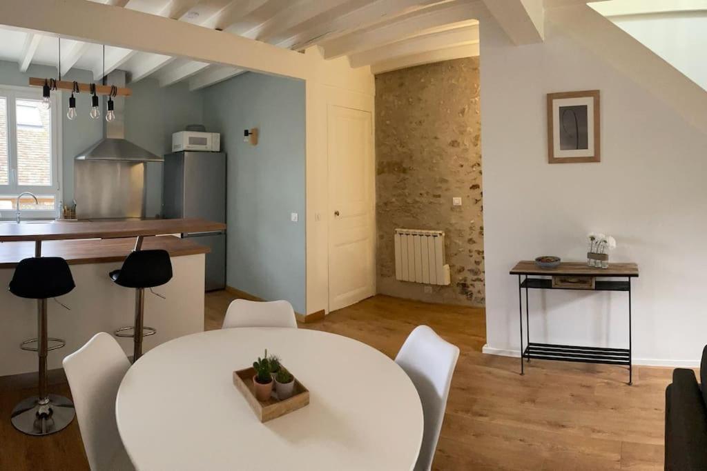 Tiny Paradise - 2 Bedrooms Apartment Montigny-sur-Loing Extérieur photo
